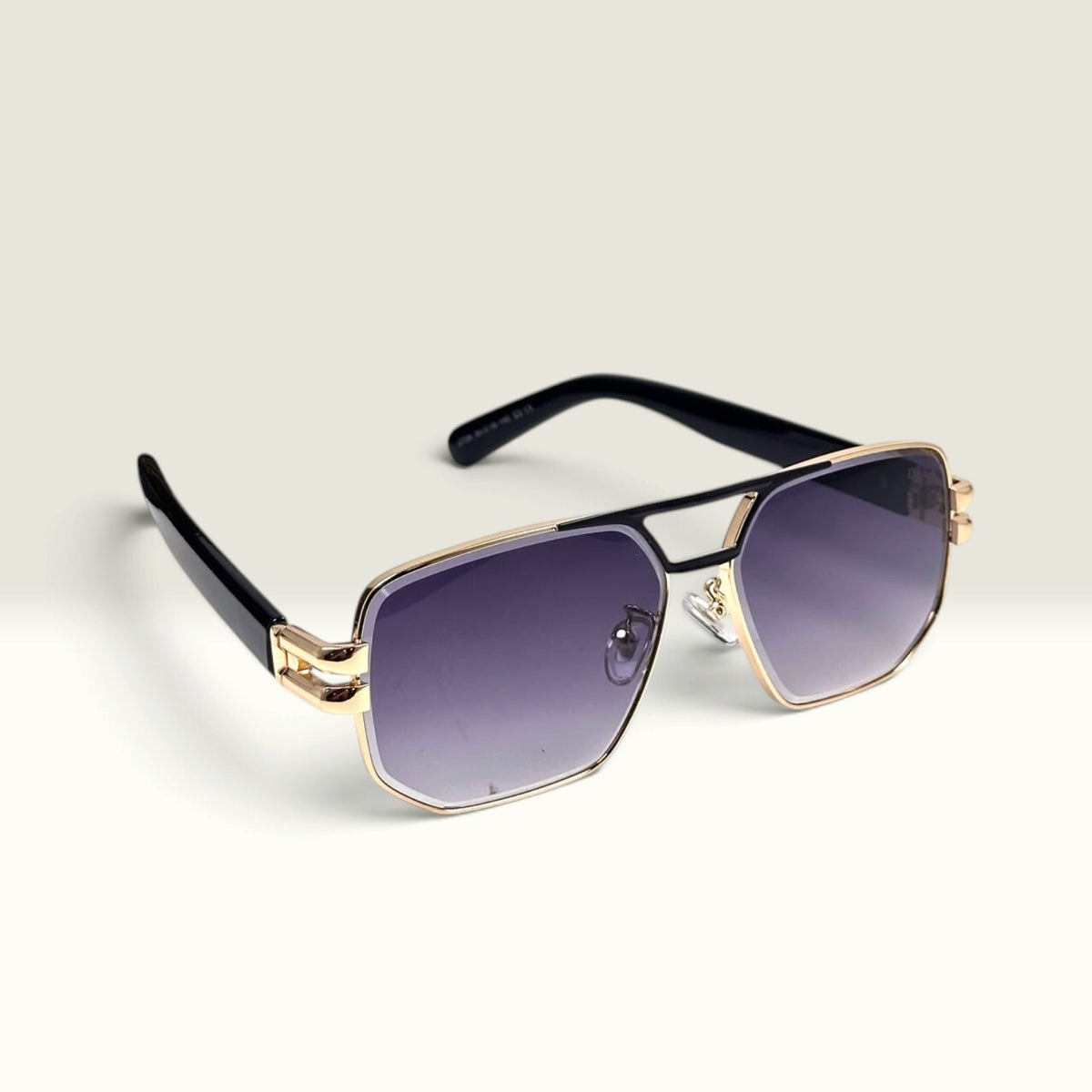 Dita Montage Black Purple Gradient