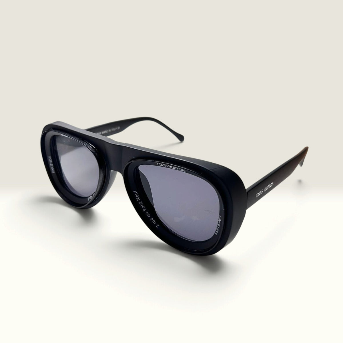 Louis Vuitton Vision Round Matte Black