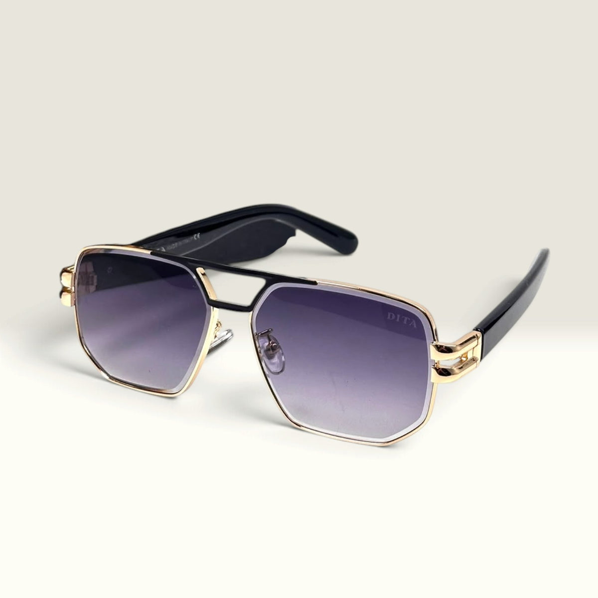 Dita Montage Black Purple Gradient