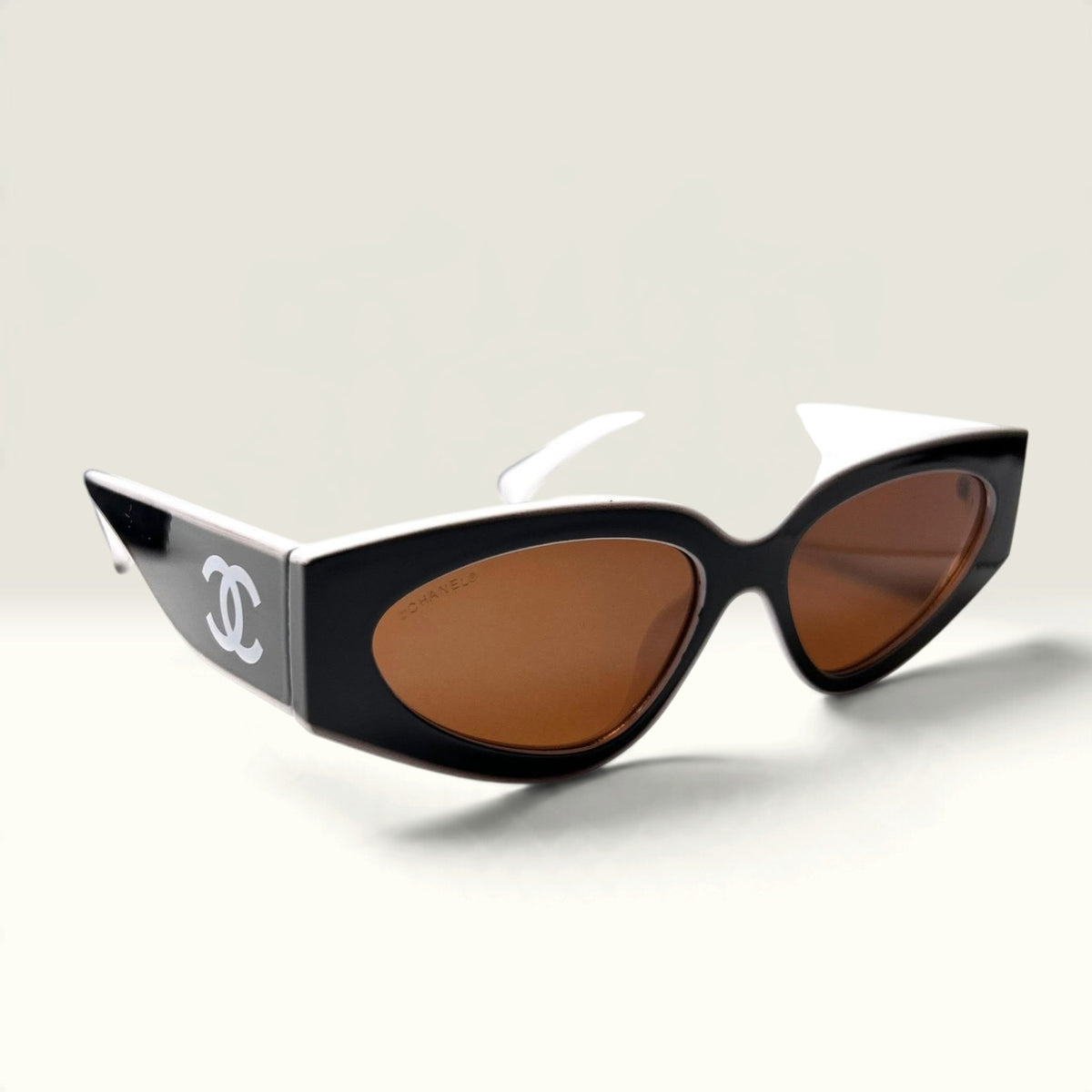 Chanel 5350 Black & White Brown lenses