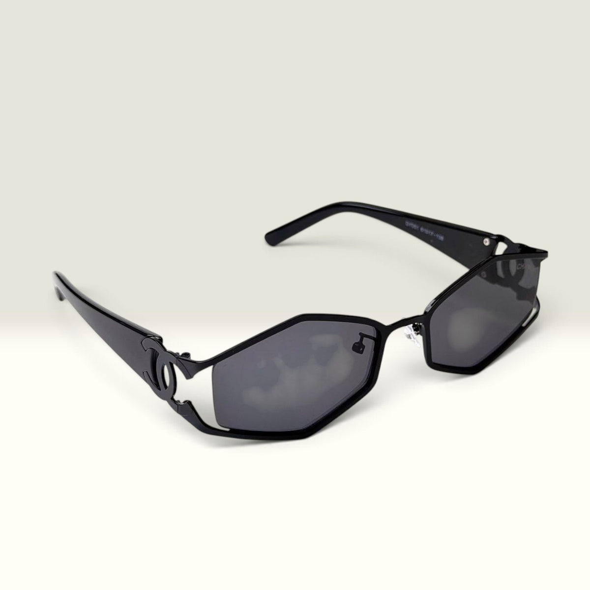CHANEL  GEOMETRIC CC BLACK SMOKE